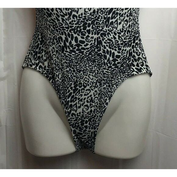 Old Navy One Piece Swimsuit Women XS Black White Animal Print Halter Padded - Picture 11 of 11